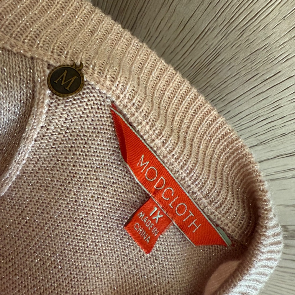 Sweater - Picture 4 of 4